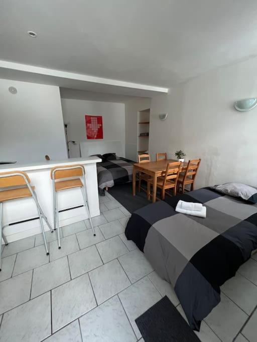 נאנט Studio Coeur De Ville Proche Gare Parking Tram מראה חיצוני תמונה
